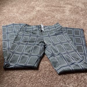 New York and Company pull on boot cut slacks